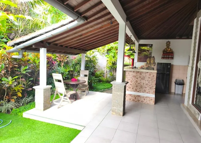 Cozy Two Bed With Swiming Pool