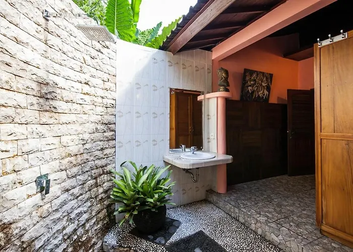 Cozy Two Bed With Swiming Pool Ferienhaus